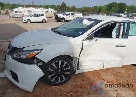 2018 Nissan Altima 2.5 Sl from USA, damaged, VIN 1N4AL3AP0JC142704